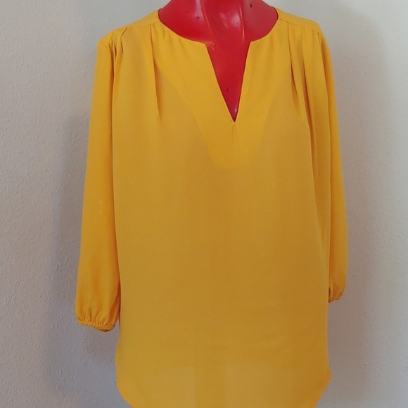 Pleione Sunny Yellow Women's Pleated V-Neck Blouse 3/4 Sleeves Size Small - Picture 5 of 13